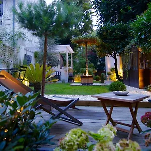 Couette-café Du Square, Luxury, Paris